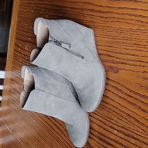 Soul Haley Wedge Ankel Boots 9 Wide